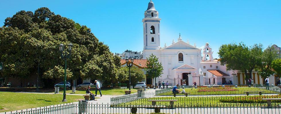 En Recoleta Y Con Jardin Appartement Buenos Aires Buitenkant foto